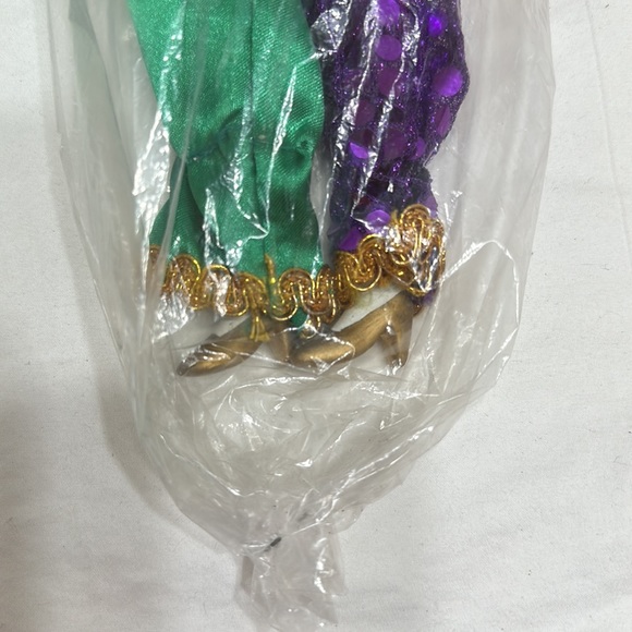 Mardi Gras Jester clown doll - Picture 5 of 6